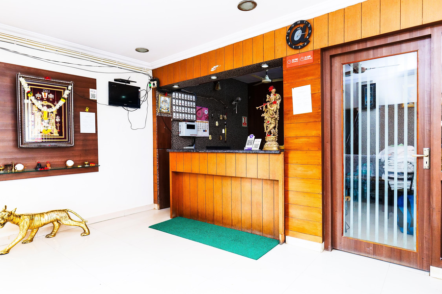 The Vishnu Residency,Rg Road,4 star