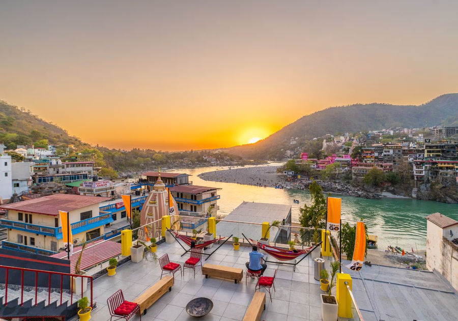 The Hosteller Rishikesh, Ganges,Laxman Jhula,1 star