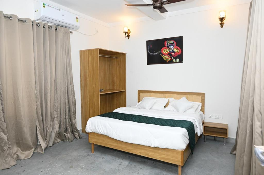 Saroja Villa By Monarch Stays,,3 star
