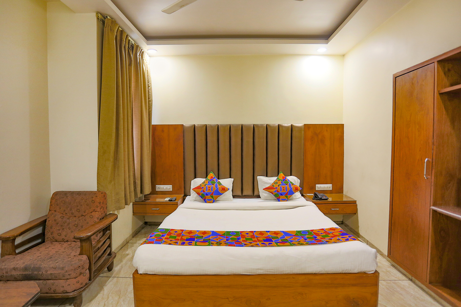 Fabhotel Surya,01, Hamidia Rd, Dangi Colony, Railway Colony, Bhopal, Madhya Pradesh 462001,3 star