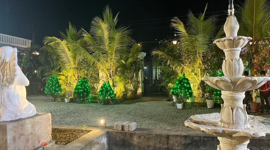 Gurukripa Hotels & Banquets,,3 star