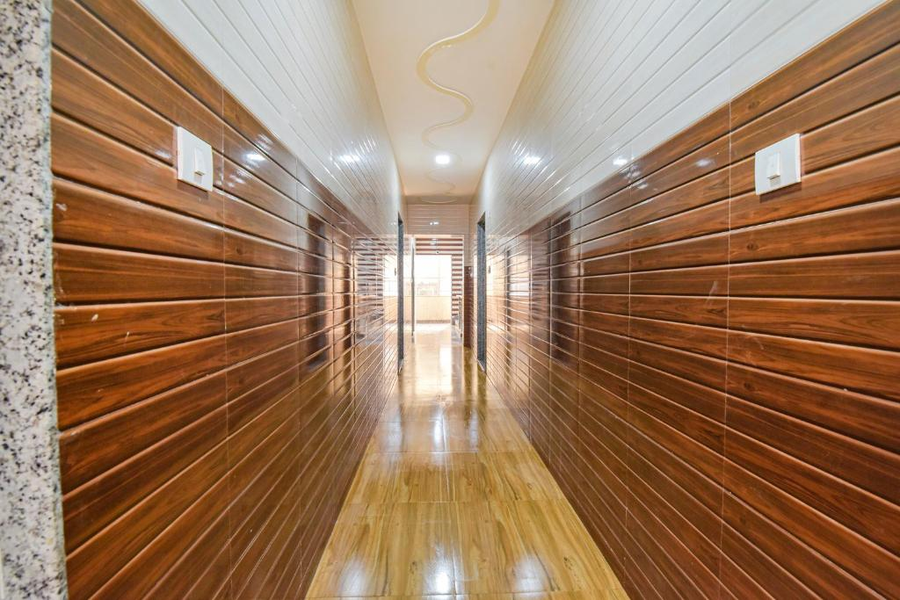 fabhotel maa gayatri sadan nr pram mandir shree banke bihari temple