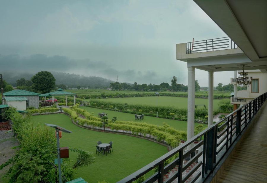 vasant corbett resort