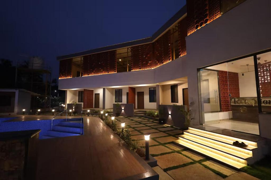 Blue Waves Resort,,3 star
