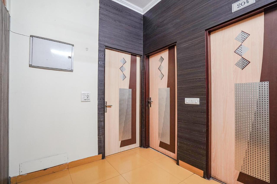 Fabhotel Rivlet Premium,,3 star