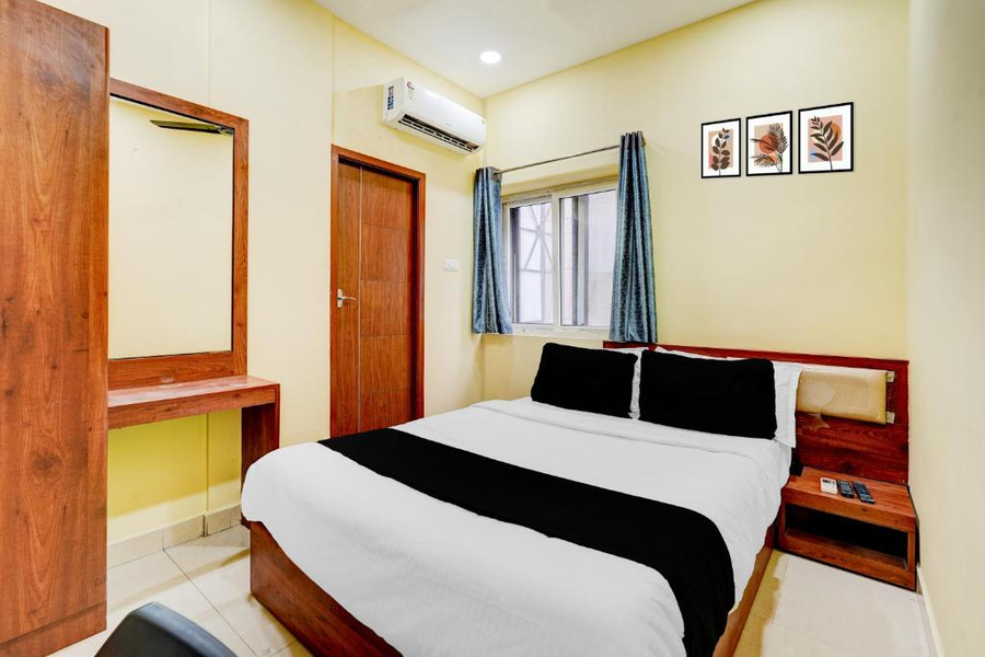 Super Collection O Vadapalani Metro Station Formerly Pineapple Guest House,Chennai|India,3 star