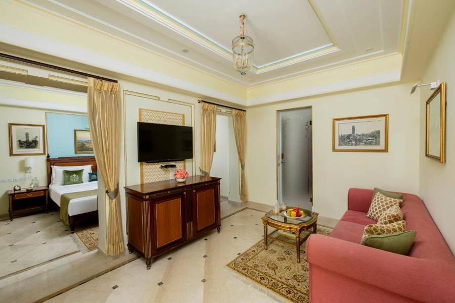 Taj Fateh Prakash Palace, Udaipur,Pichola Lake,5 star