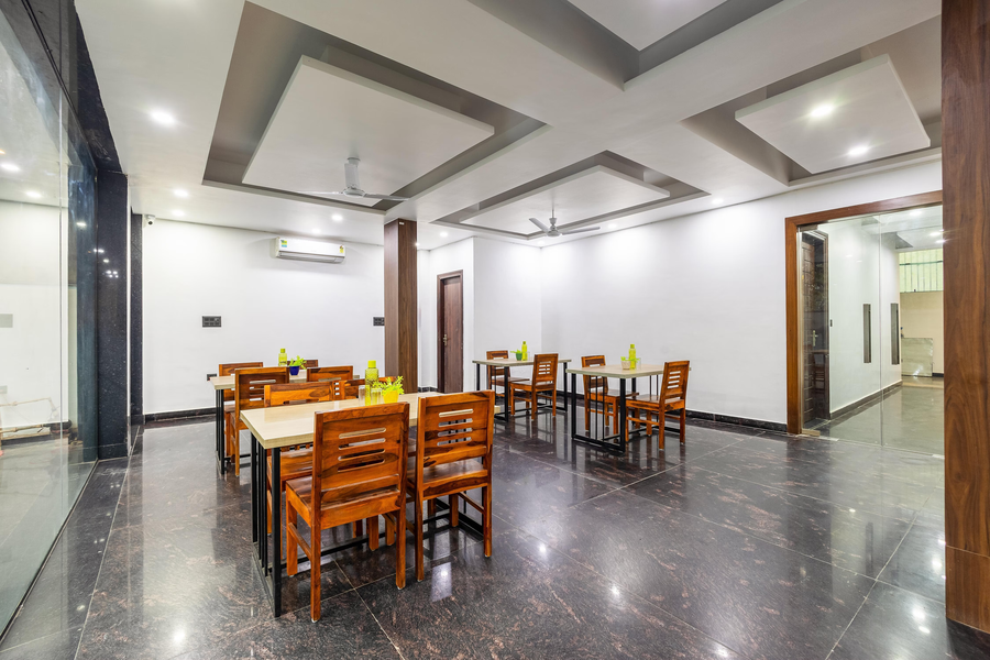 hotel aura grand sector 63 noida