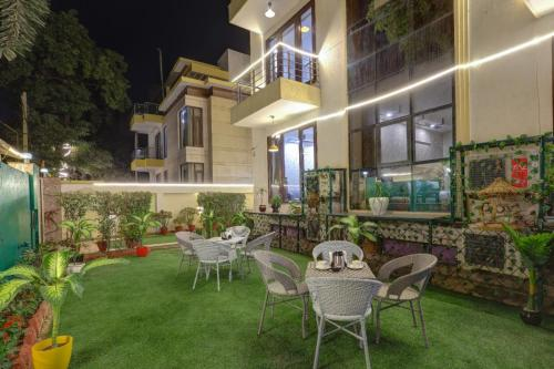 Hotel Bstays Iffco Metro,Sushant Lok,3 star