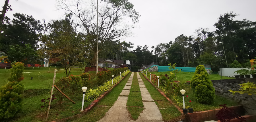 Ginberry Holidays,Noolpuzha,4 star