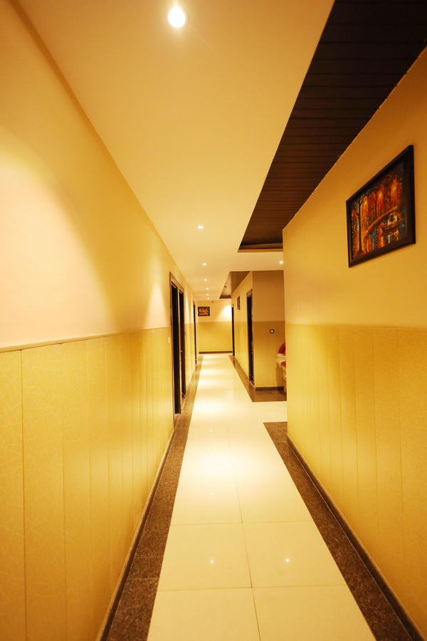 Hotel Bhagyaraj Palace Keshavpuram, Kalyanpur, Kanpur,4 star