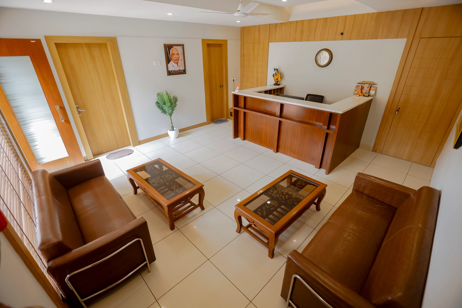 hotel mukut mani