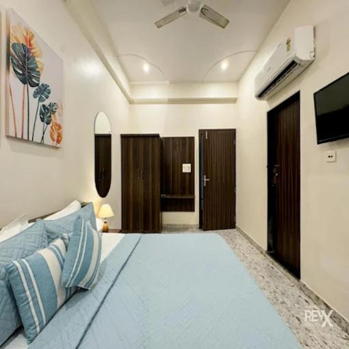 Hotel Vrinda Sarovar,Mathura, Mathura ,3 star