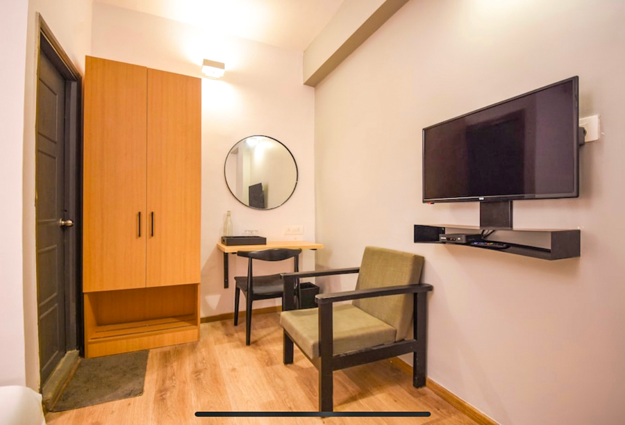 via heera holiday inn