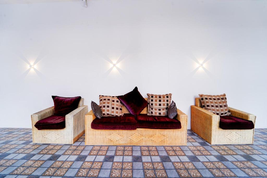 super hotel o gandhi nagar near south railway backgate