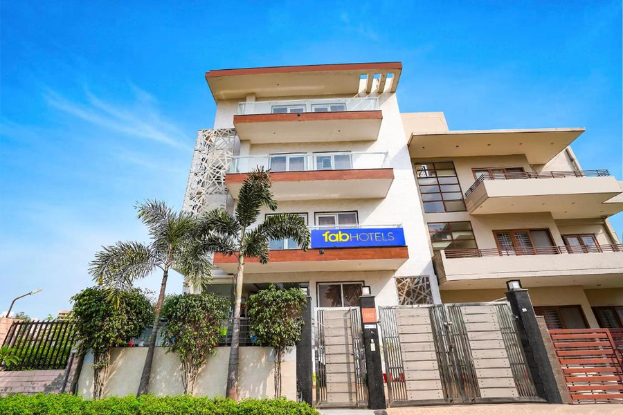 Fabhotel Emoji Stays,,3 star