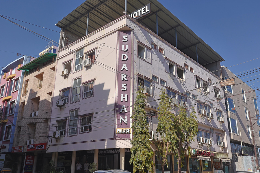 hotel sudarshan palace