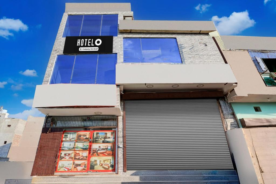 hotel o noida electronic city metro station