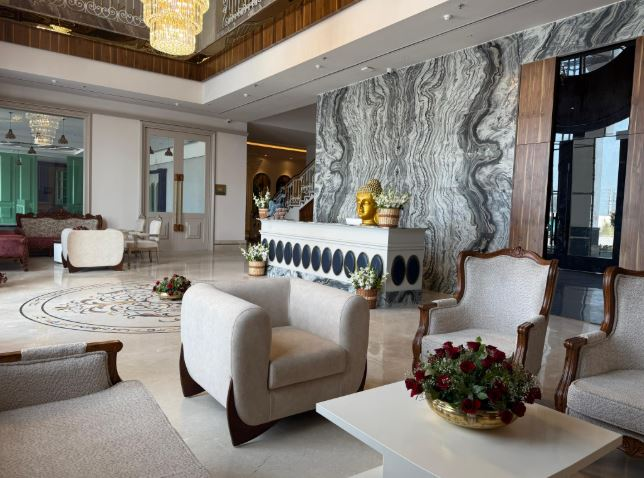 The Taj Palace,,4 star
