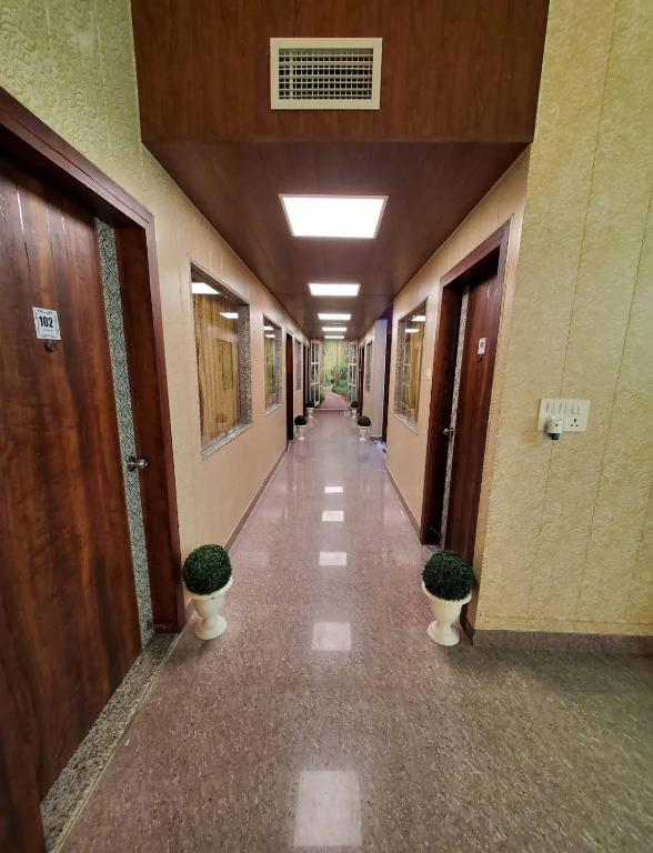 Hotel Nikunj,,3 star