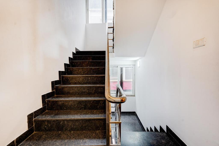 Super Collection O Vadapalani Metro Station Formerly Pineapple Guest House,India>>Chennai,3 star