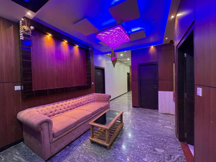 Hotel Siddhant Palace,,3 star