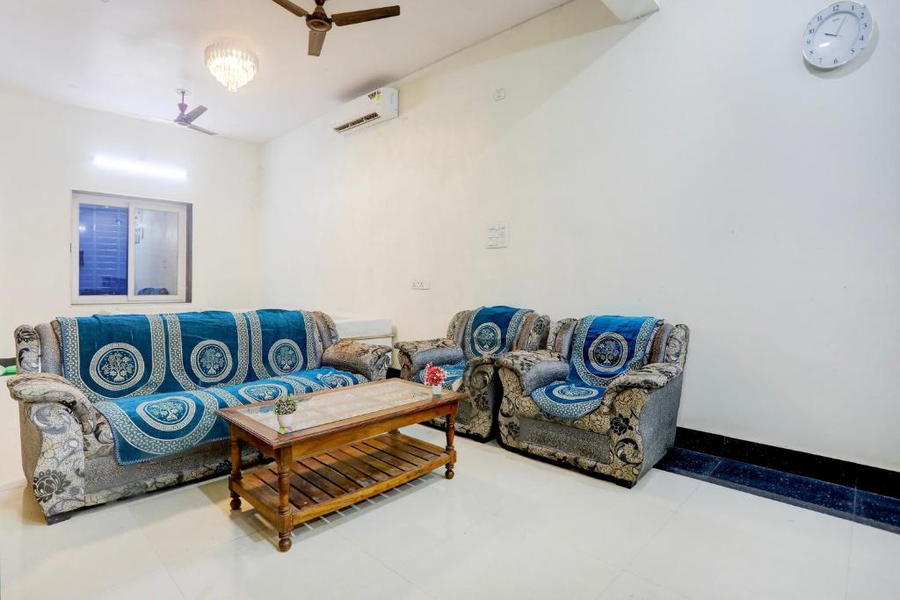 Hotel O Iit Varanasi Formerly Shree Gopal Upwan,,3 star