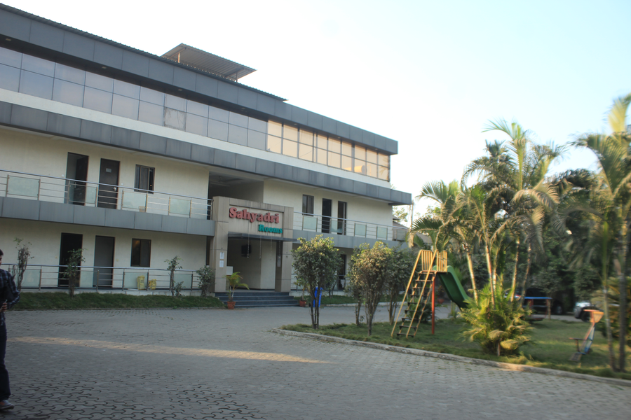 Hotel Sahyadri,Palghar,3 star