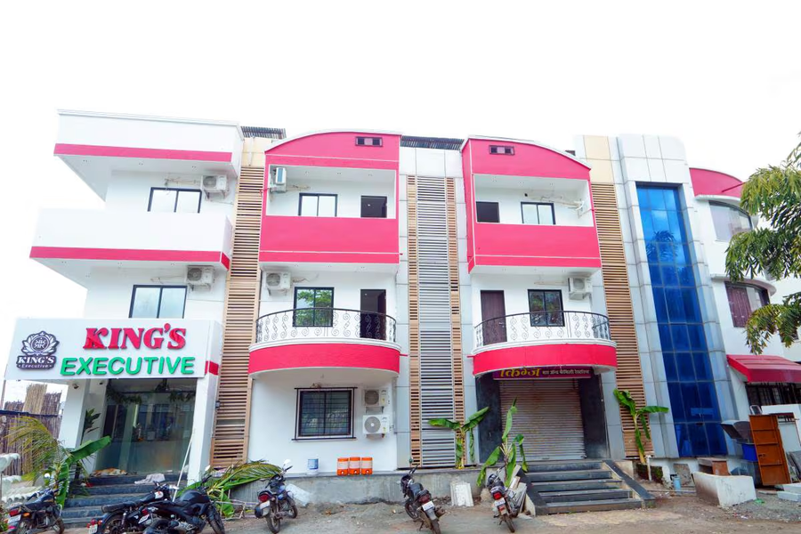 hotel kings executive