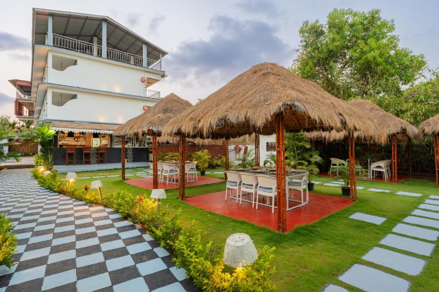 alaya stay gracias bleu retreat with sea views and restro close to ashvem beach