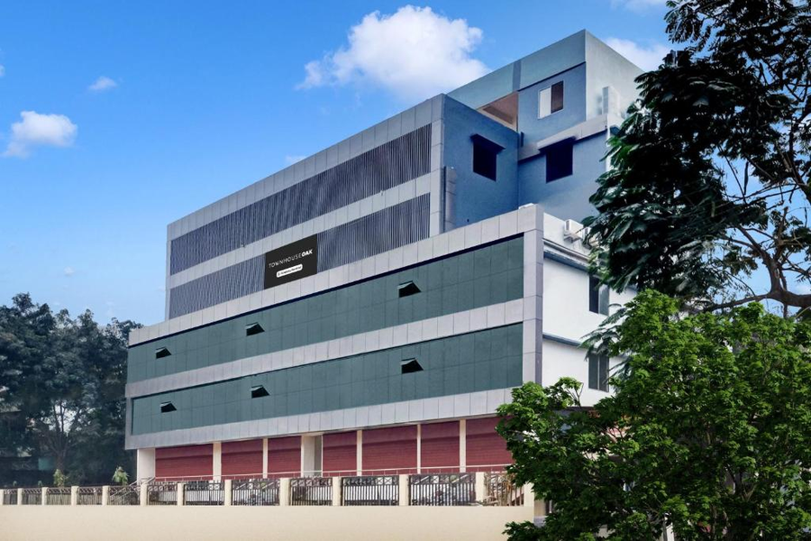 townhouse oak sarusajai stadium