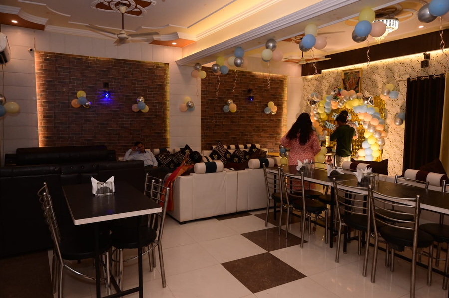 Anamika Palace,Faizabad,2 star