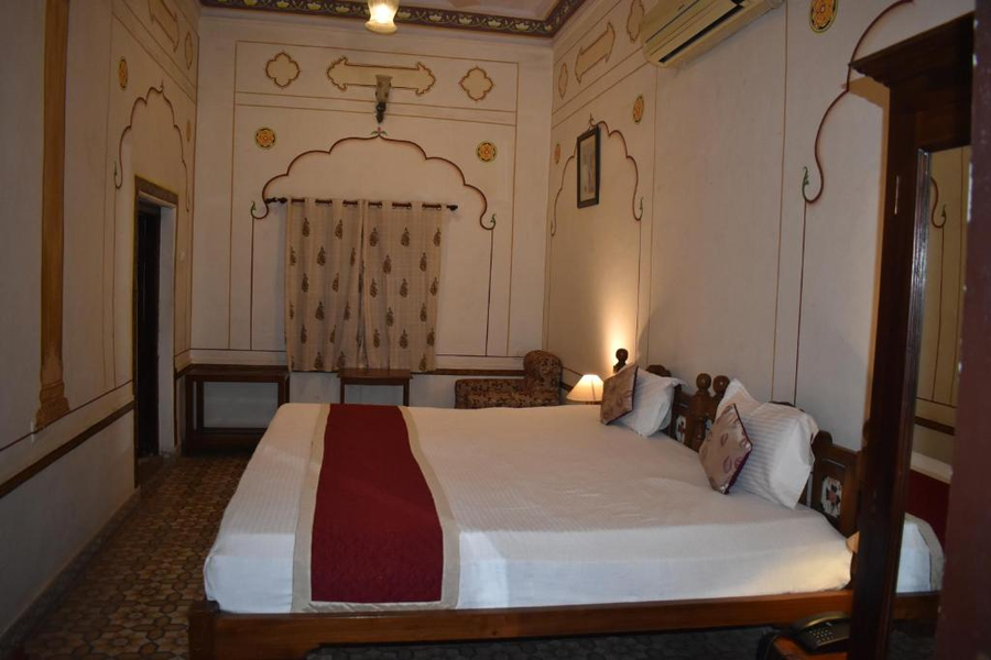 hotel nawal sagar palace