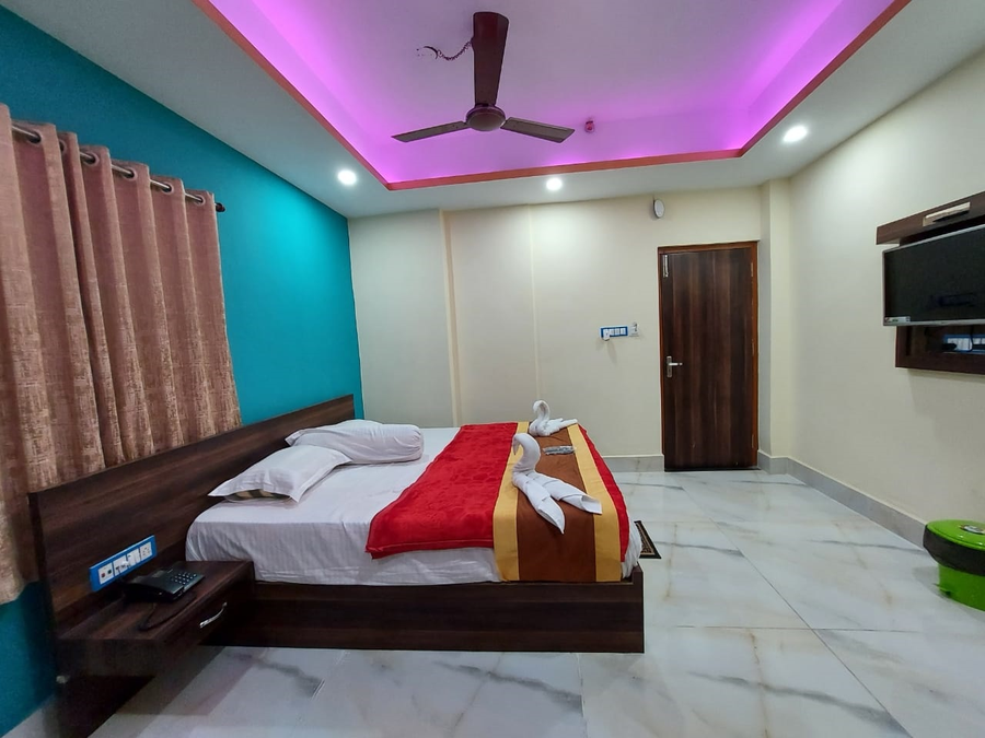 Iconic Hotel,Kanthi>>Digha,3 star