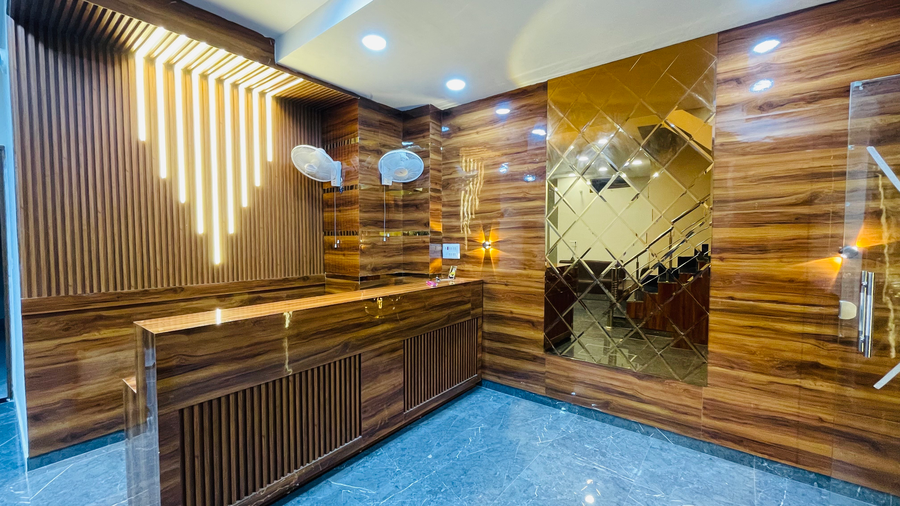hotel av grand