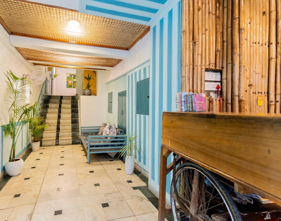 moustache hostel udaipur