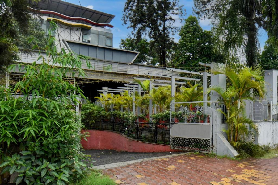 townhouse balewadi stadium pune formerly hotel sarovar