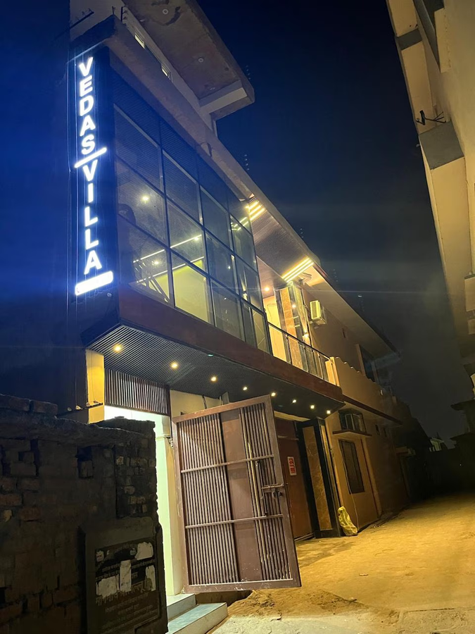 Vedas Villa,Ayodhya,2 star