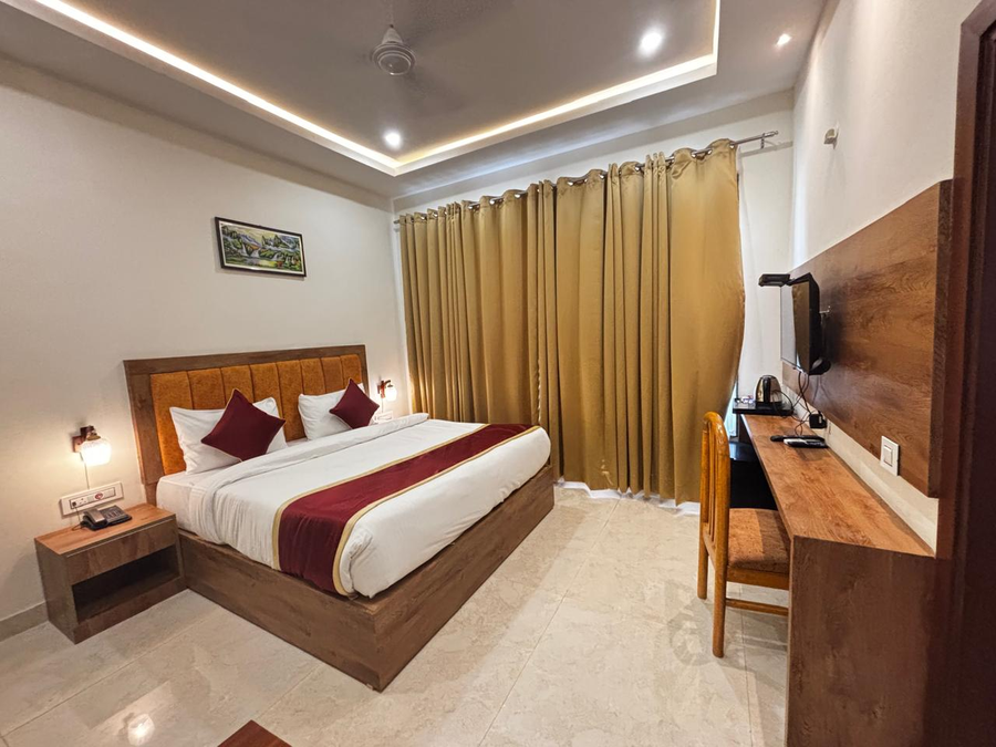 Hotel Dreamland Inn,Zirakpur Panchkula Kalka Highway,3 star
