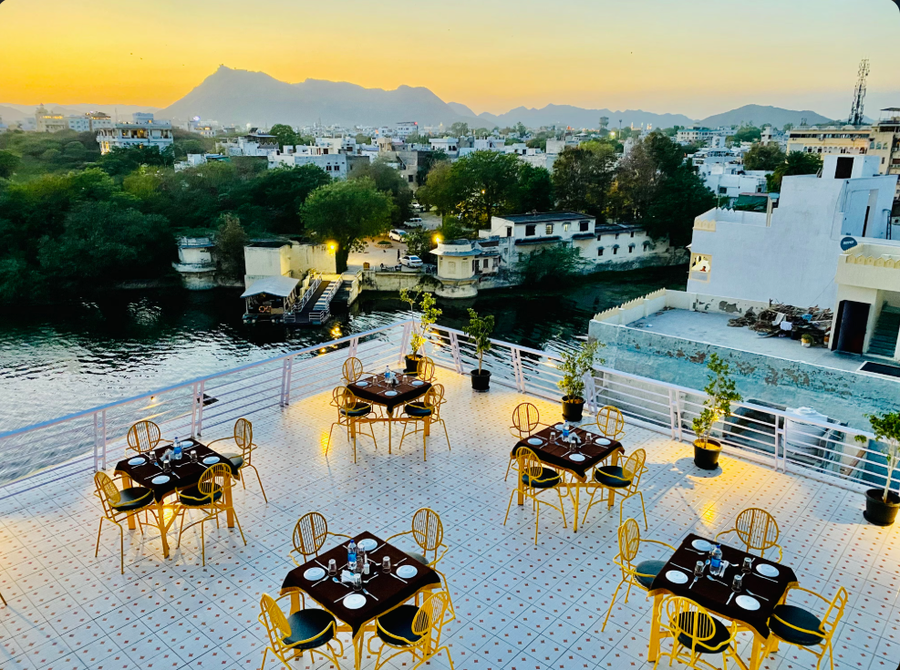 Young Monk Hostel Udaipur -Jaydurg Haveli,Nada Khada,2 star