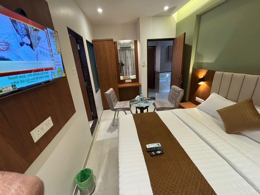 Hotel Success Executive,Dighe,2 star