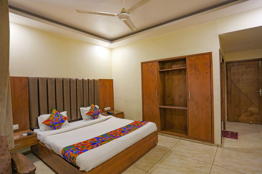 Fabhotel Surya,01, Hamidia Rd, Dangi Colony, Railway Colony, Bhopal, Madhya Pradesh 462001,3 star