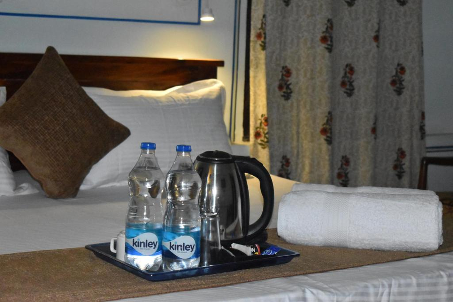 hotel nawal sagar palace