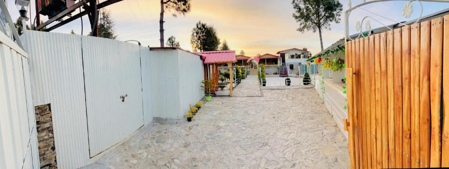 The Chail Heights Hotel&Resort,,2 star