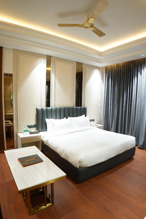 The Royal Velvet Hotel & Resort,Rohtak,4 star