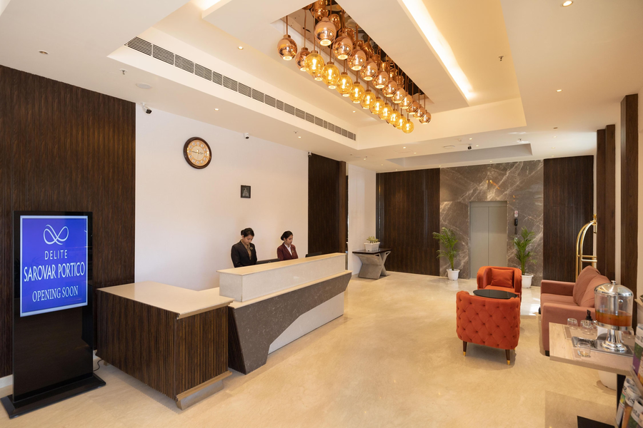 delite sarovar portico