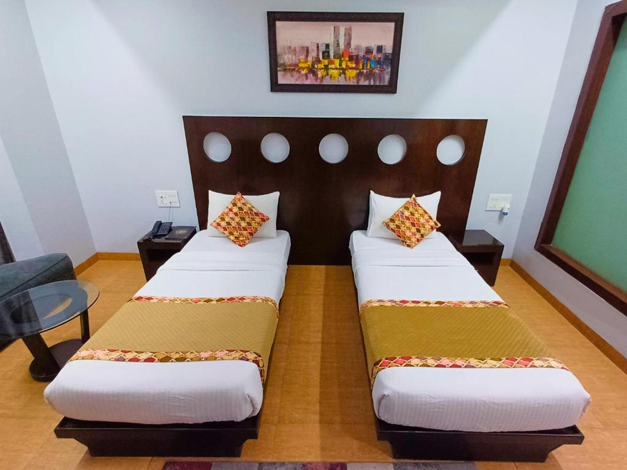 Hotel Cymbal (Sector 31 Gurgaon),Sector 31,3 star