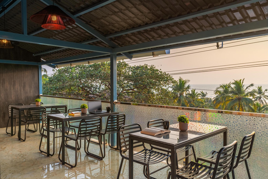 the hosteller goa mandrem