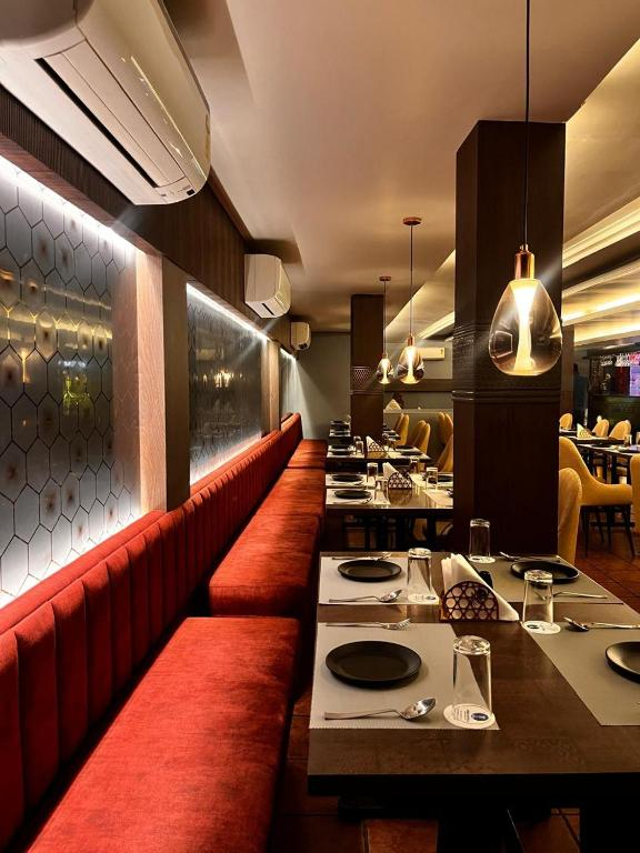 Indus Tiara - A Corporate Boutique Hotel,Sevoke Road,3 star