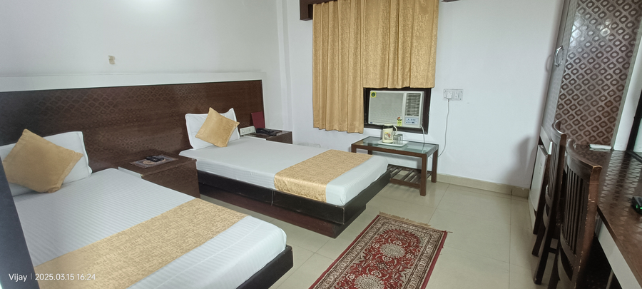 hotel su shree continental dx